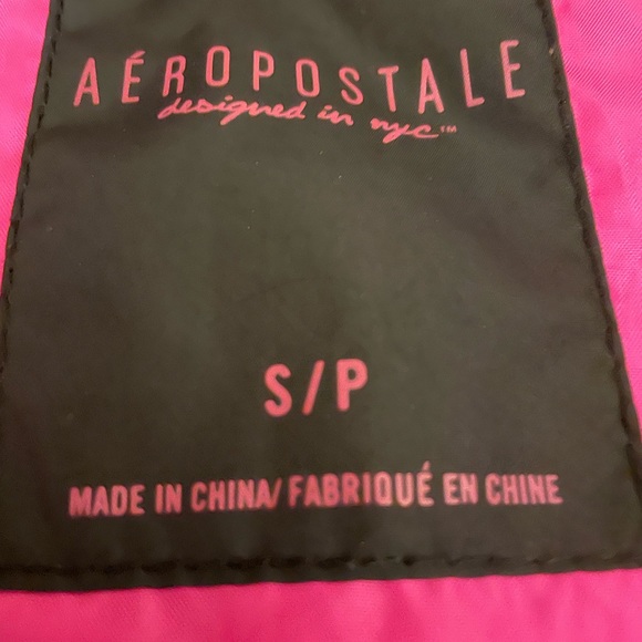 Womens Aeropostale vest !! Worn twice !! Just isn’t  for me - Picture 2 of 2